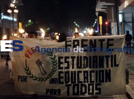 Estudiantes, rechazo a la política represora  - ES imagen agencia de fotografía