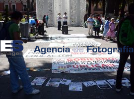 Plantón estudiantil - ES imagen agencia de fotografía