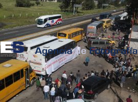 Sale manrcha de San Martín Texmelucan al DF 2014 - ES imagen agencia de fotografía