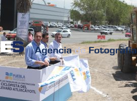 Dan banderazo al inicio de la construcción de la Ciclovía Atlixcayotl - ES imagen agencia de fotografía