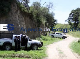 Controlan fuga de combustible en una toma clandestina en Amozoc - ES imagen agencia de fotografía