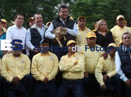 Rincón con brigadistas forestales  - ES imagen agencia de fotografía