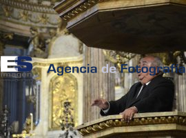 Misa, asisten coros  - ES imagen agencia de fotografía