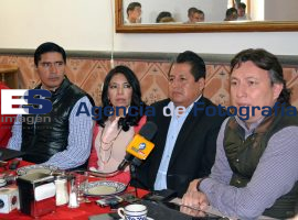 Dirigencia del PRI en pronunciamiento  - ES imagen agencia de fotografía