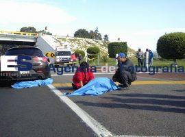 Atropellan a una mamá y sus dos hijos en la autopista - ES imagen agencia de fotografía
