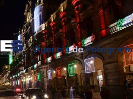 Palacio, muchas luces  - ES imagen agencia de fotografía