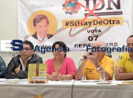 IDN, van con Cárdenas  - ES imagen agencia de fotografía