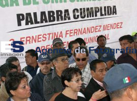 Protestan en acto de Ernestina Fernández - ES imagen agencia de fotografía