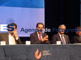 Reconoce Esparza a academicos de la BUAP - ES imagen agencia de fotografía