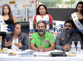 Encuentro de mecánicos  - ES imagen agencia de fotografía
