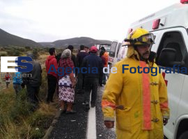 Choca camión de pasajeros en Azumbilla - ES imagen agencia de fotografía