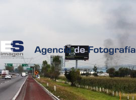 Continúa incendio en gasoducto de Xoxtla - ES imagen agencia de fotografía