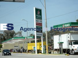 Gasolinazo patrio  - ES imagen agencia de fotografía