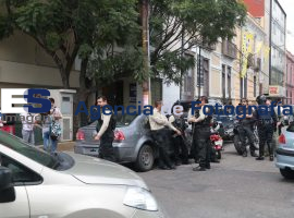 Policías en el Pase Bravo 2014 - ES imagen agencia de fotografía