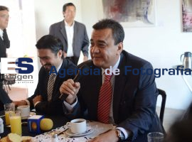 Gobierno estatal cengtraliza el cobro de publicidad en carreteras  - ES imagen agencia de fotografía