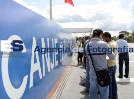 Vence plazo para cambio de placas  - ES imagen agencia de fotografía