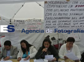 Integrantes de MAS realizan ayuno en el zócalo de Puebla - ES imagen agencia de fotografía