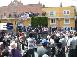 Realizan pobladores asamblea en Tlaxcalancingo 2014 - ES imagen agencia de fotografía
