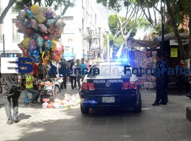 Continúan ambulantes en la 5 de Mayo - ES imagen agencia de fotografía