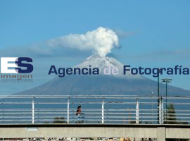 Emite el volcán Popocatépetl fumarola de vapor de agua y ceniza 23-10-2014 - ES imagen agencia de fotografía