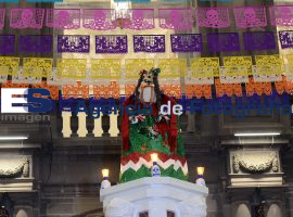 Corredor de ofrendas - ES imagen agencia de fotografía
