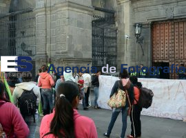 estudiantes de Teteles, continúan las manifestaciones. Carolino  - ES imagen agencia de fotografía