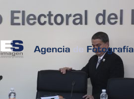 Sesiona el IEE 30-10-2014 - ES imagen agencia de fotografía
