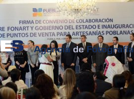 Fonart y gobierno de Puebla signan convenio  - ES imagen agencia de fotografía