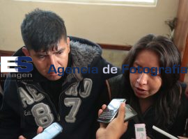 Vecinos de Canoa unincian que no permitirán entrada de funcionarios a Canoa - ES imagen agencia de fotografía