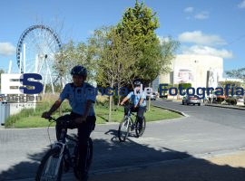 Policía turística  - ES imagen agencia de fotografía