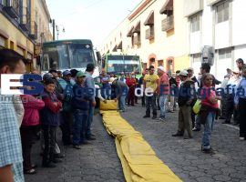 UNTA de plantón en SEDATU - ES imagen agencia de fotografía
