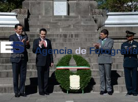 Flores Toledano, en guardia de honor  - ES imagen agencia de fotografía