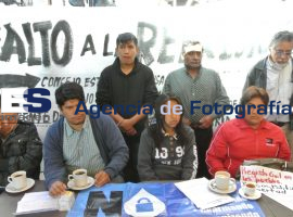 Respaldan organizaciones a maestra que ha protestado - ES imagen agencia de fotografía