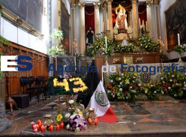 Altar a los normalistas en el Carmen  - ES imagen agencia de fotografía