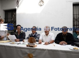 Frente normalista poblano  - ES imagen agencia de fotografía
