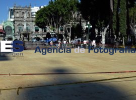 Pista de Hielo en el zócalo  - ES imagen agencia de fotografía