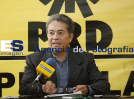 Arturo Loyola, rueda de prensa - ES imagen agencia de fotografía