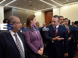 Villanueva, tercer informe  - ES imagen agencia de fotografía