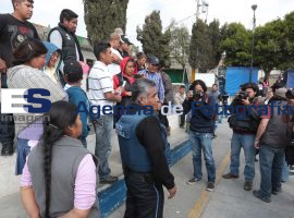 Denuncian vecinos de Canoa presencia de policías estatales - ES imagen agencia de fotografía
