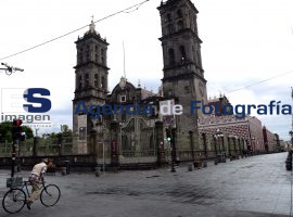 Calles vacías en Navidad - ES imagen agencia de fotografía