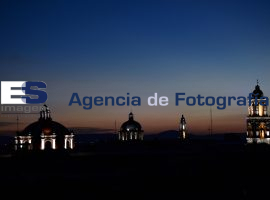 Atardecer en la ciudad  - ES imagen agencia de fotografía