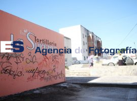 Graffitis en unidades habitacionales  - ES imagen agencia de fotografía