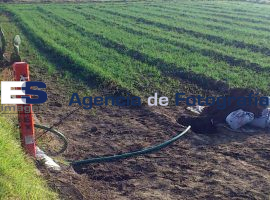 Toma clandestina en ducto de Pemex - ES imagen agencia de fotografía