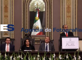 Victor Giorgana rinde informe ante Congreso del Estado - ES imagen agencia de fotografía