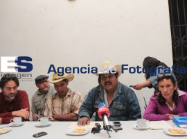 Habitantes de Huitzilan solicitan al gobirno estatal detener acoso de Antorcha Campesina - ES imagen agencia de fotografía