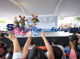 Presencia de Oaxaca en Puebla en el parque del Carmen - ES imagen agencia de fotografía