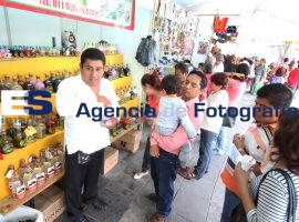 Presencia de Oaxaca en la ciudad de Puebla - ES imagen agencia de fotografía