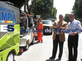Banderazo Salida de Barredoras Mecánicas  - ES imagen agencia de fotografía