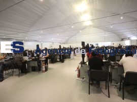 Trámite para canje de placas - ES imagen agencia de fotografía