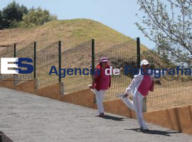 Turistas visitan piramide previo a la llegada de Primavera - ES imagen agencia de fotografía